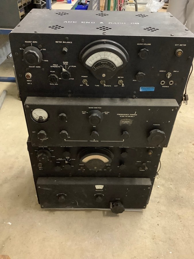 WWII navy radio receiver: WWII navy radio receiver