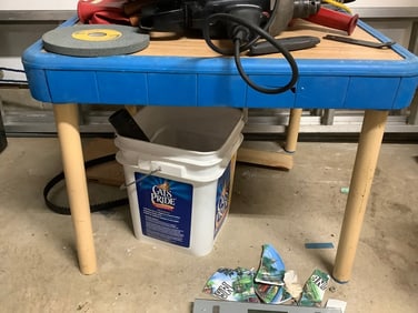 Small table(25.5in.x25.5in.x20in.)
