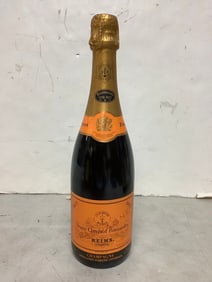Veuve Clicquot Ponsardin champagne(12%, 750mL, sealed)