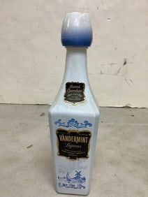 Vandermint liqueur 50 proof 4/5 pint(full)