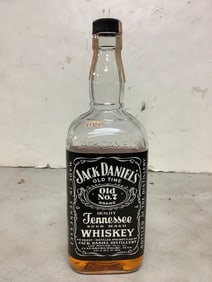 Jack Daniel's Tennessee sour mash whiskey 90 proof 1L(half full)