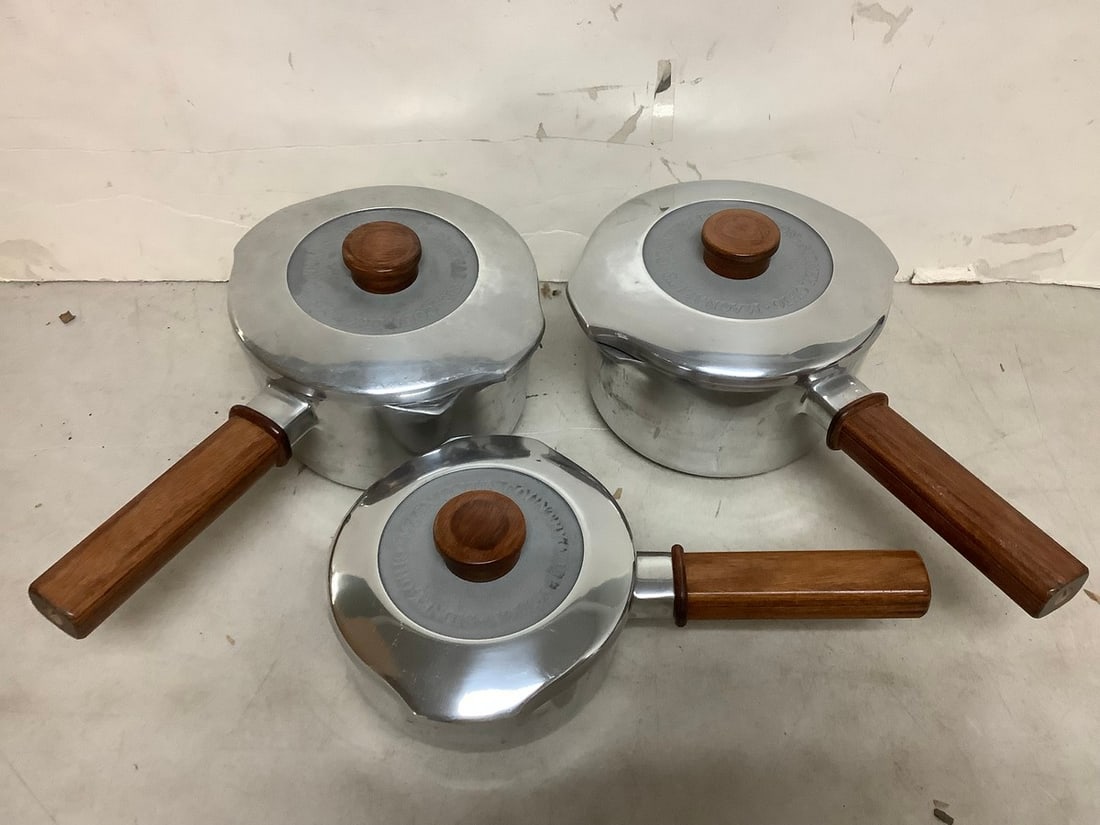 GHC Magnalite Country Collection pot set(1 qt. amd 2qt.): GHC Magnalite Country Collection pot set(1 qt. amd 2qt.)