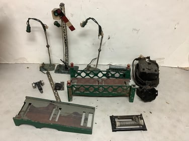 Vintage Lionel train accessories(tallest 13.25in.)