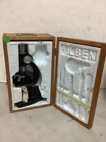 Milben microscope in wooden case