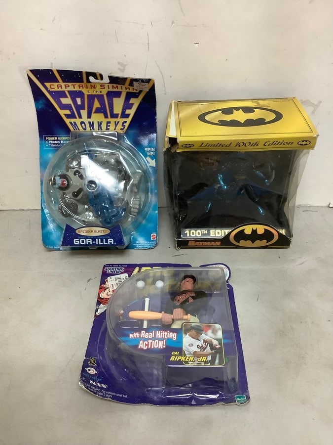 Starting Lineup - Carl Ripkin Jr. Figure, Space Monkeys - GOR-ILLA Figure, and more (1 of 1)