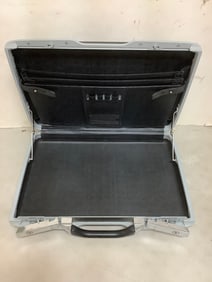 Samsonite Briefcase (3.25inx13.25inx18.5in)