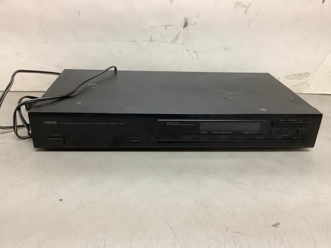 Yamaha Natural Sound AM/FM Stereo Tuner (Model: T-60) (1 of 1)