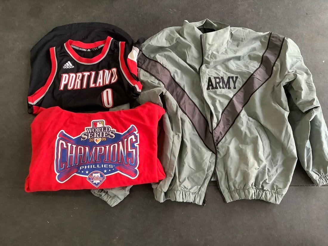 Phillies World Series 2008 championship hoodie(L), Army jacket(L), and Portland jersey(L): Phillies World Series 2008 championship hoodie(L), Army jacket(L), and Portland jersey(L)