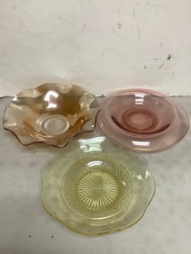 Various glass kitchen bowls(longest 12in.)