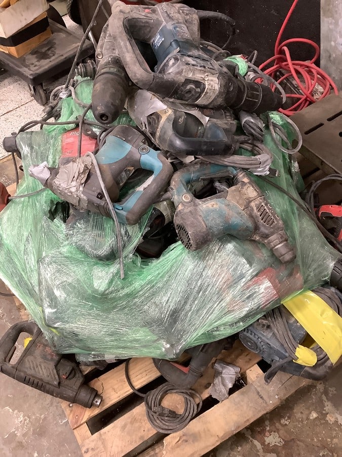Pallet of electrical tools (1 of 1)