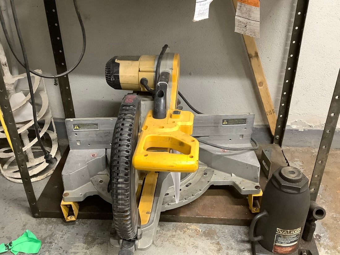 Tools(unknown working condition) (1 of 1)