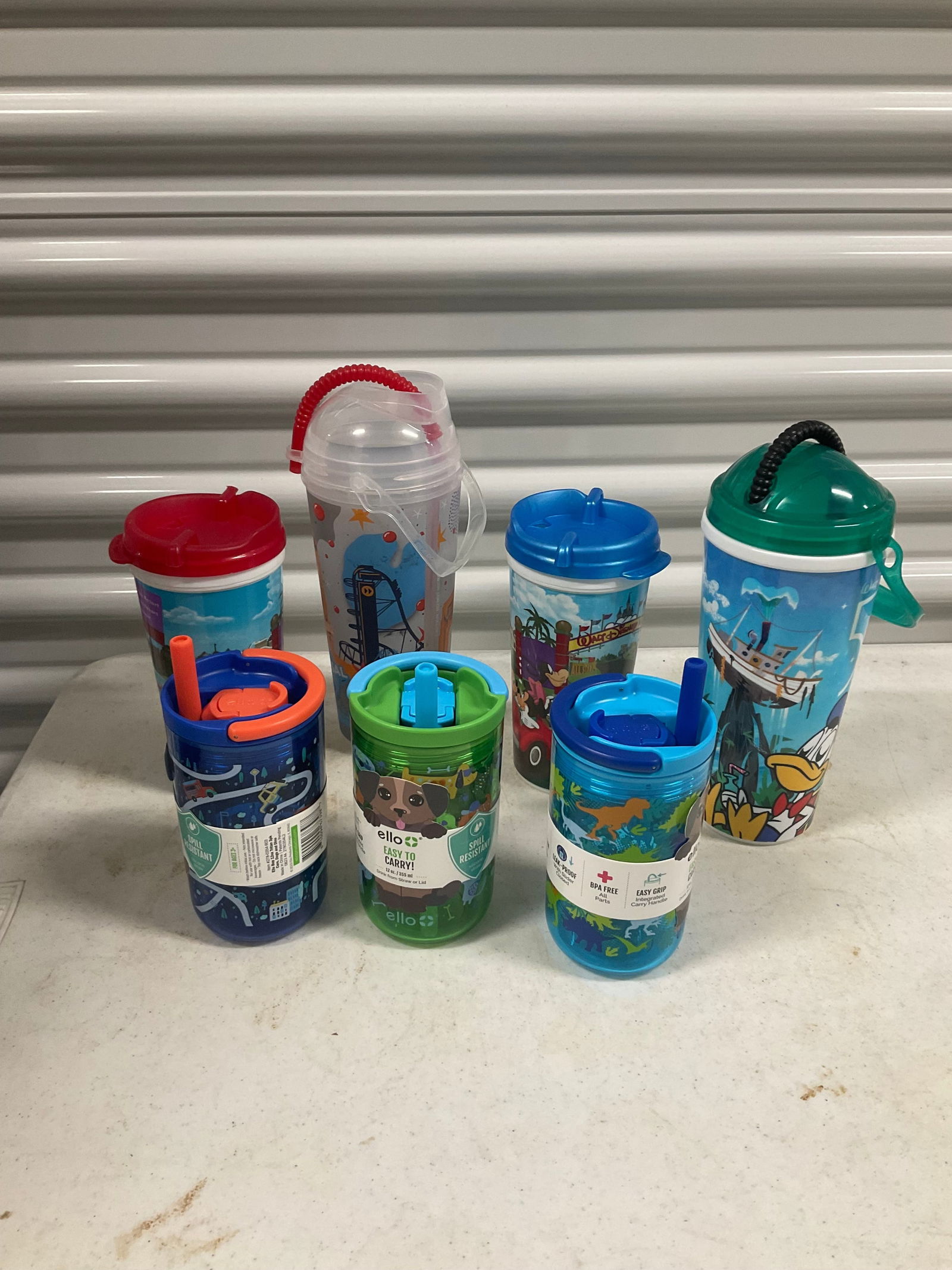 Lot of 7 cups: Lot of 7 cups