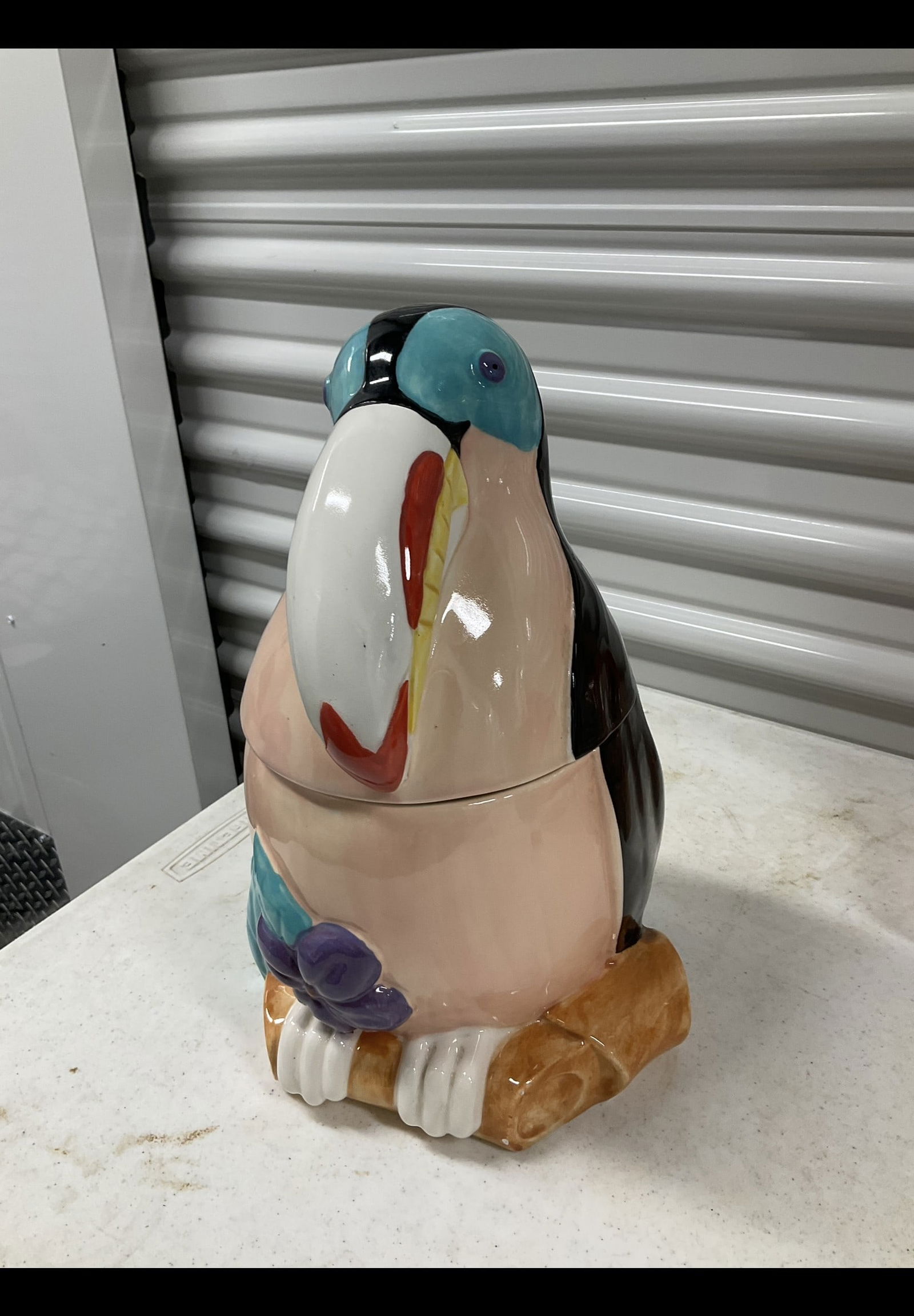 Vintage Toucan cookie jar 13in: Vintage Toucan cookie jar 13in