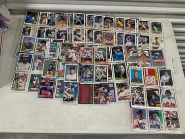 lot of 1990 upper deck baseball cards