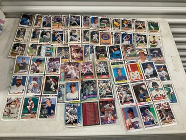 large amount of baseball cards, 1983 and others