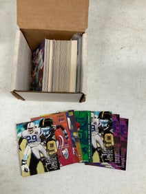 large lot of 1995 fleer football cards