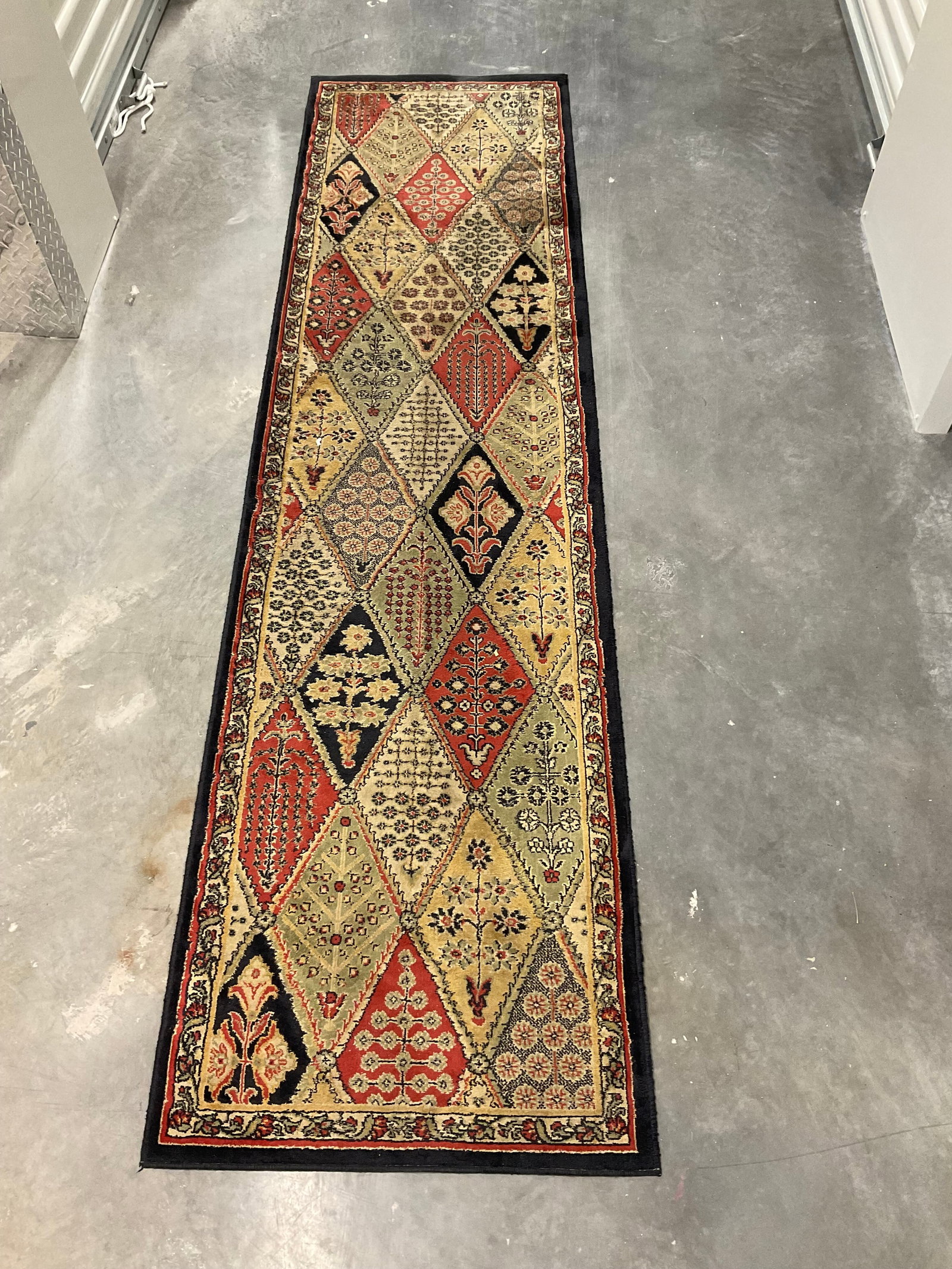 Trans-Ocean Java Made in Belgium Runner Rug 90x24: Trans-Ocean Java Made in Belgium Runner Rug 90x24