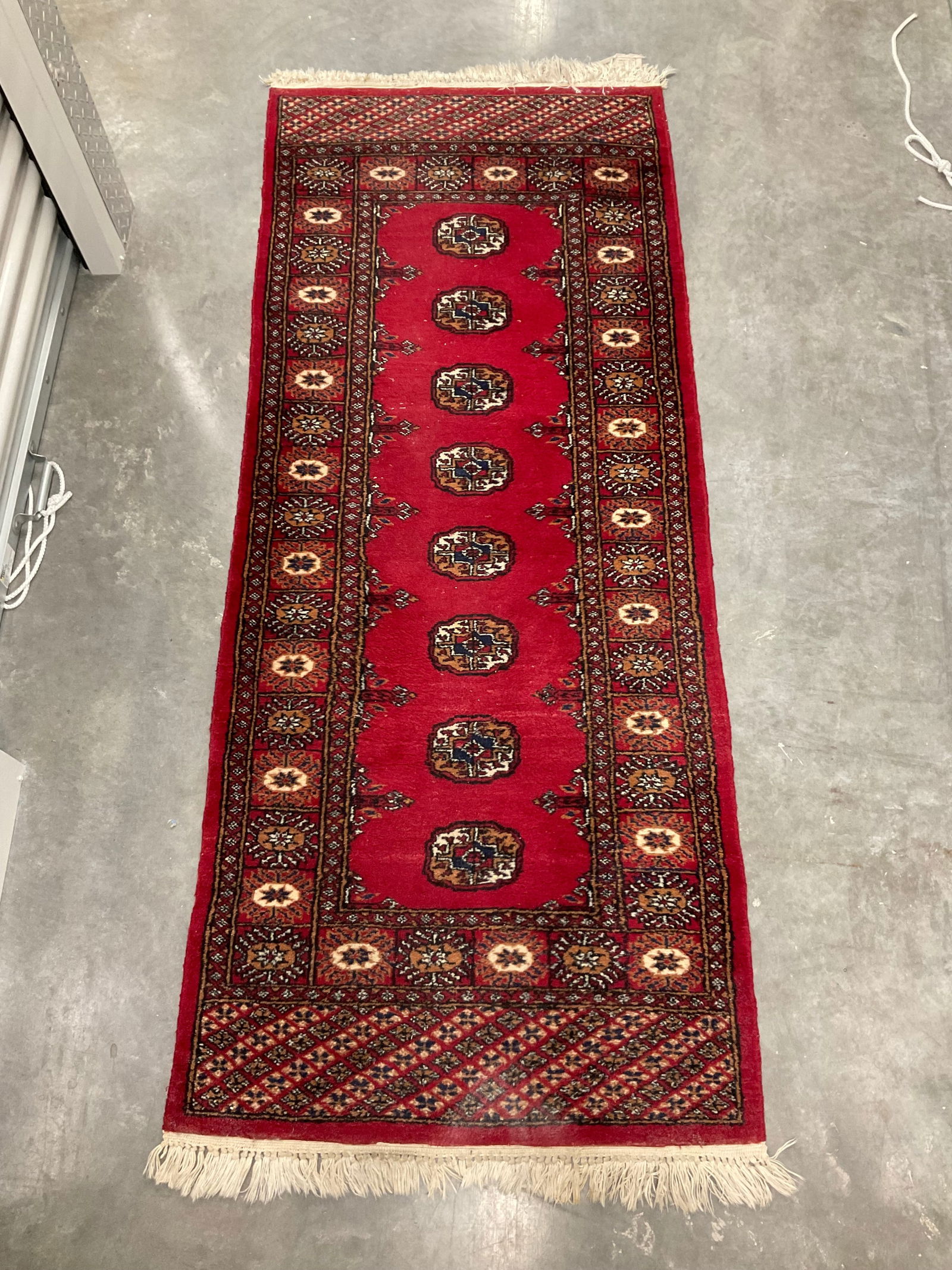 6ft genuine hand knotted oriental runner rug made in pakistan; 6ftx31" (1 of 1)