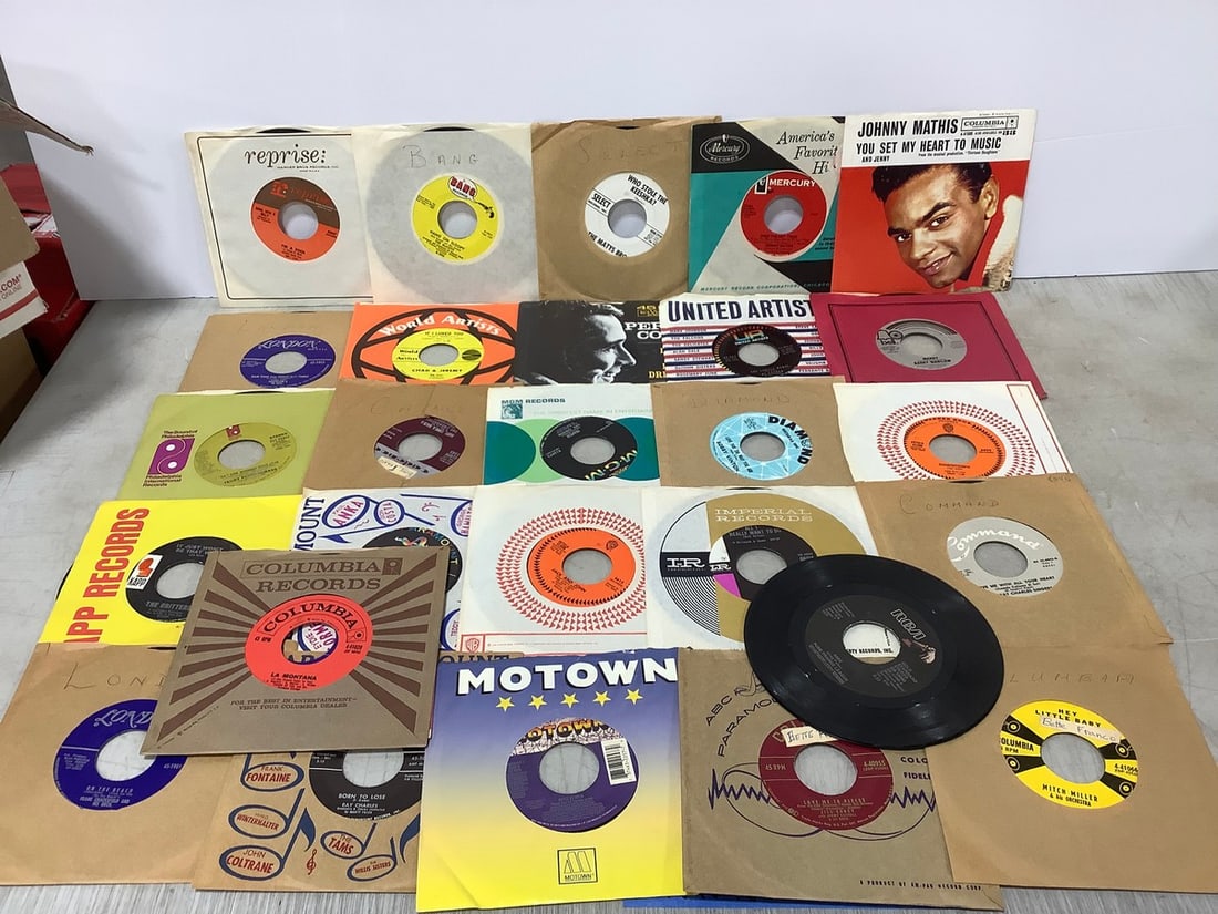 Vintage 45's(Jack and John, Cher, Bobby Vinton, and more): Vintage 45's(Jack and John, Cher, Bobby Vinton, and more)