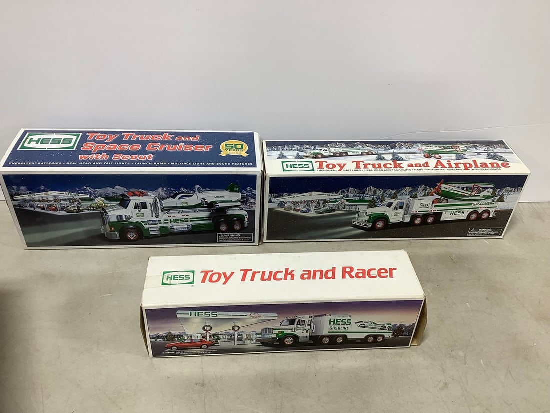 HESS collectibles(new in box): HESS collectibles(new in box)