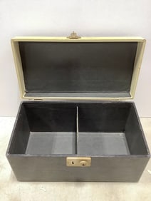 Record organizer case(15in.x8in.x8in.)