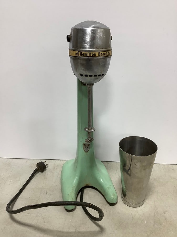 Vintage Hamilton Beach milkshake machine(no.33) (1 of 1)