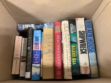 Various books(Shipwreck, The Silent Sea, Nights in Rodanthe, and more)