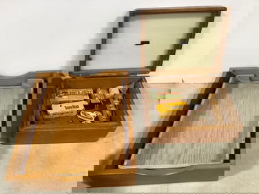 Florida shell decor, wooden trays(largest 11.5in.x14in.x3in.), and more