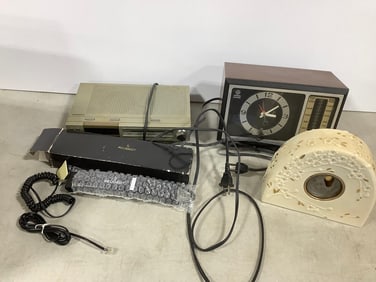 General Electric vintage radio, Magnavox alarm clock radio(D3210-FTD), and more