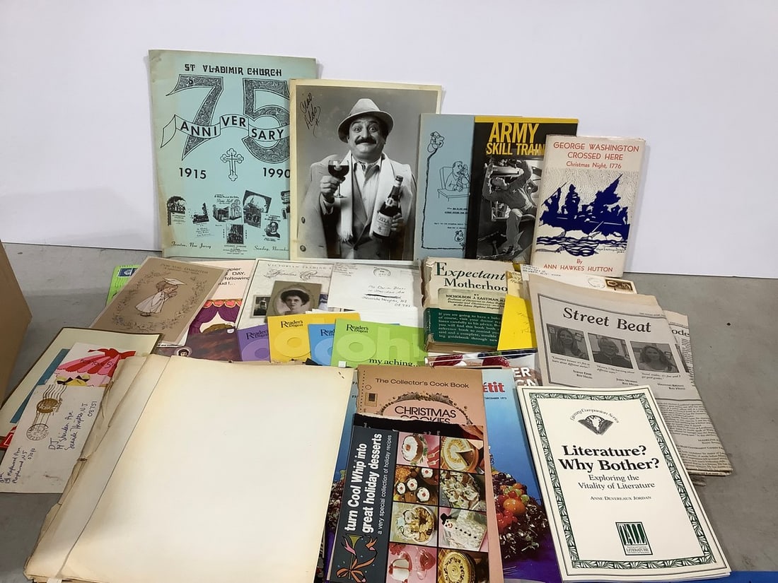 Vintage ephemera(letters, brochures, and more): Vintage ephemera(letters, brochures, and more)