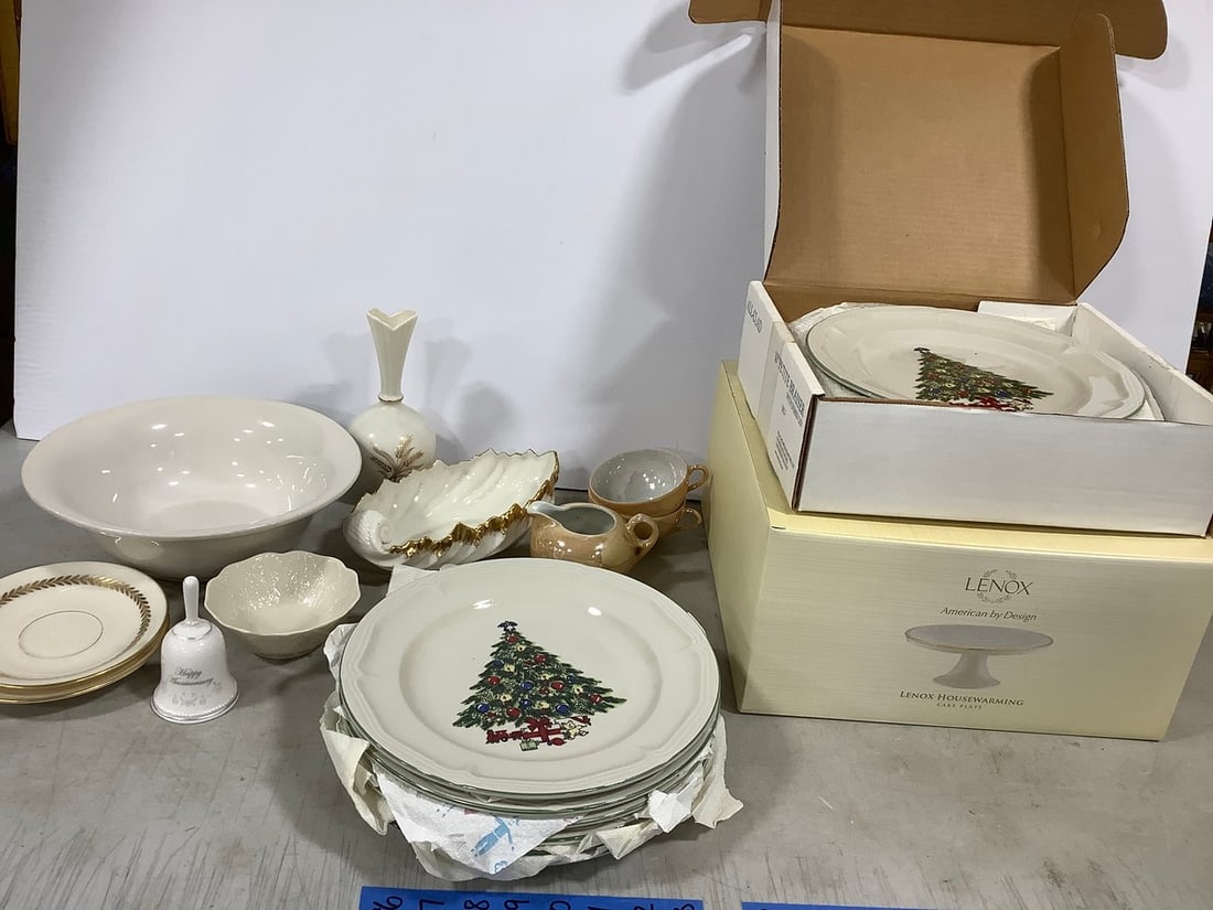 Lenoc cake plate/vase/plates/etc., Fine Stone Christmas plates, and more (tallest 8in.): Lenoc cake plate/vase/plates/etc., Fine Stone Christmas plates, and more (tallest 8in.)