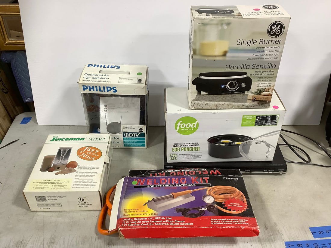 Toshiba DVD Video Player (SD-K770), Food Network Egg Poacher, Single Burner Plate, The Juiceman (1 of 1)