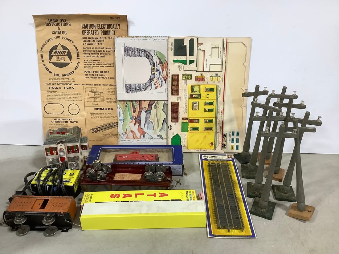 Vintage train parts/accessories(tracks and more): Vintage train parts/accessories(tracks and more)