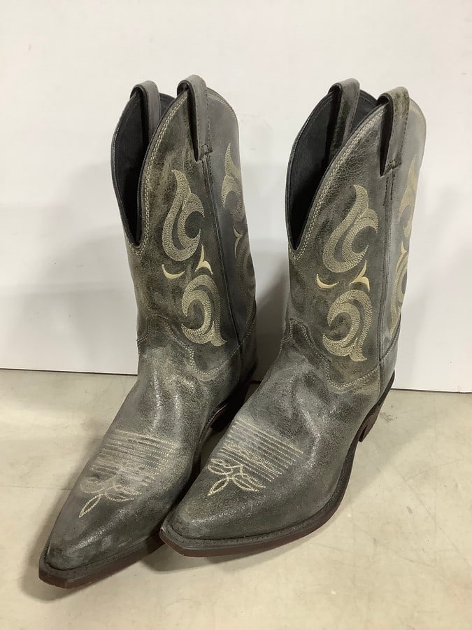 Boots(size 10): Boots(size 10)