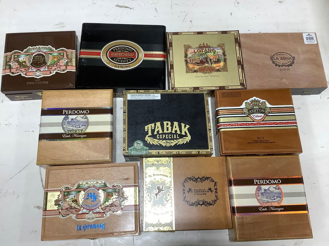 Wooden cigar boxes: Wooden cigar boxes