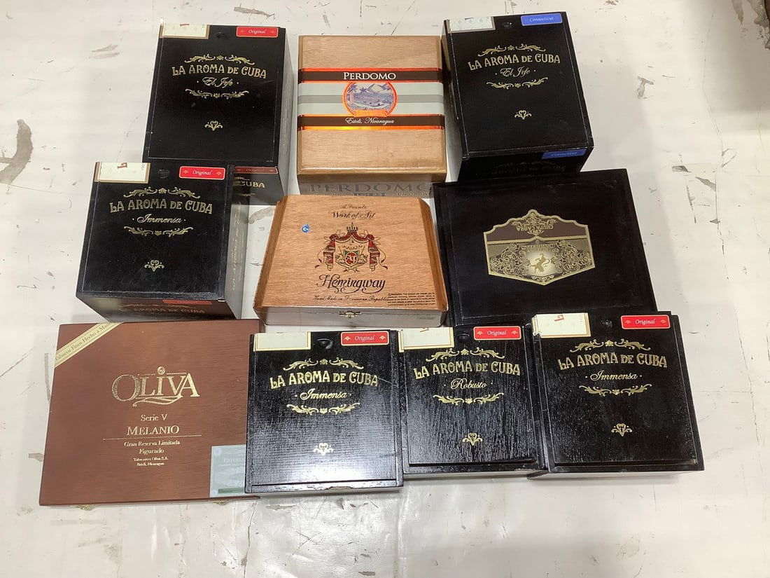 Wooden cigar boxes: Wooden cigar boxes