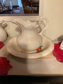 Ceramic bowl and pitcher 1940's