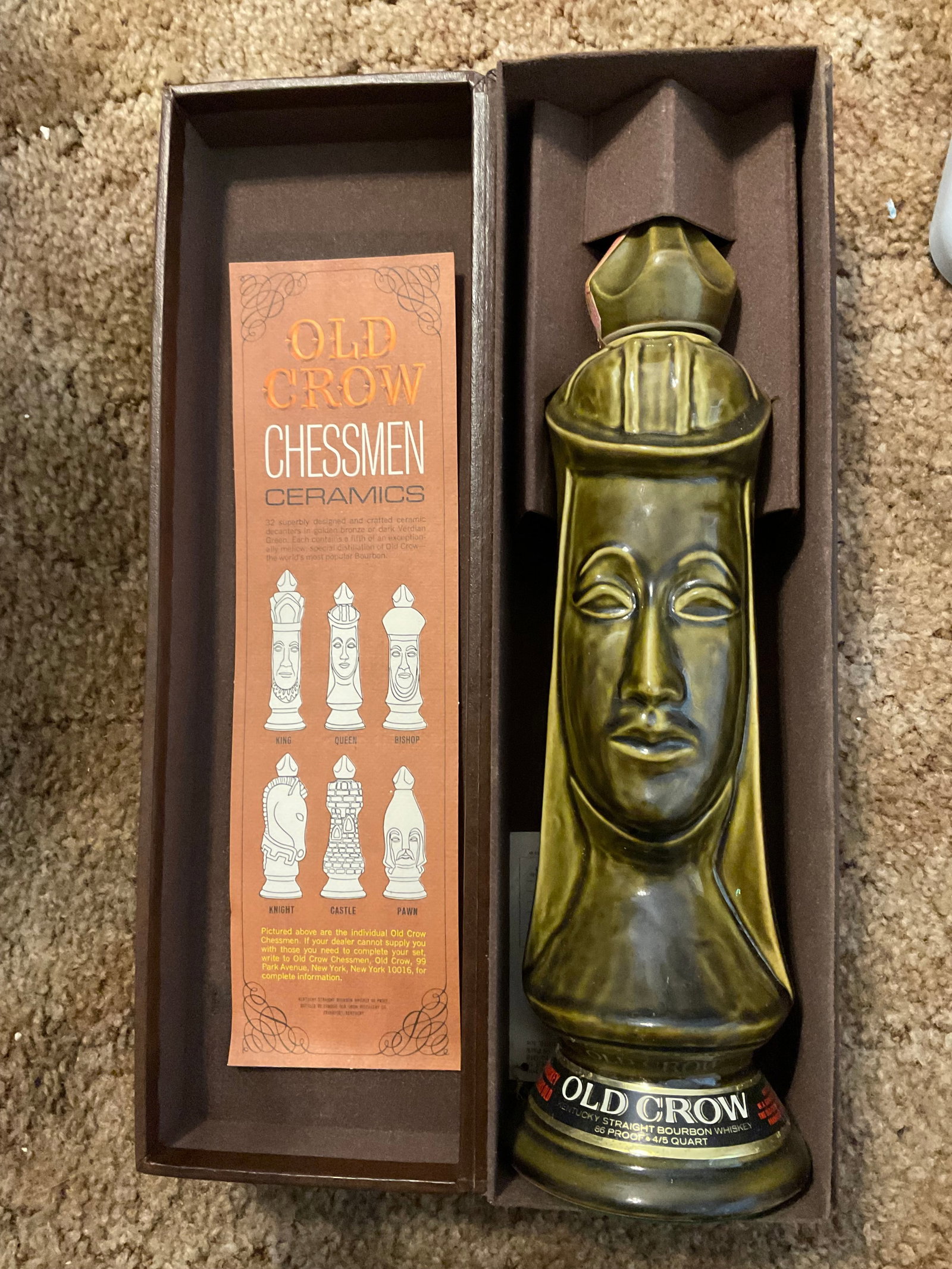 Early Old Crow Decanter Chestman Cermaics Empty (1 of 1)