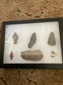 lot of early arrow heads