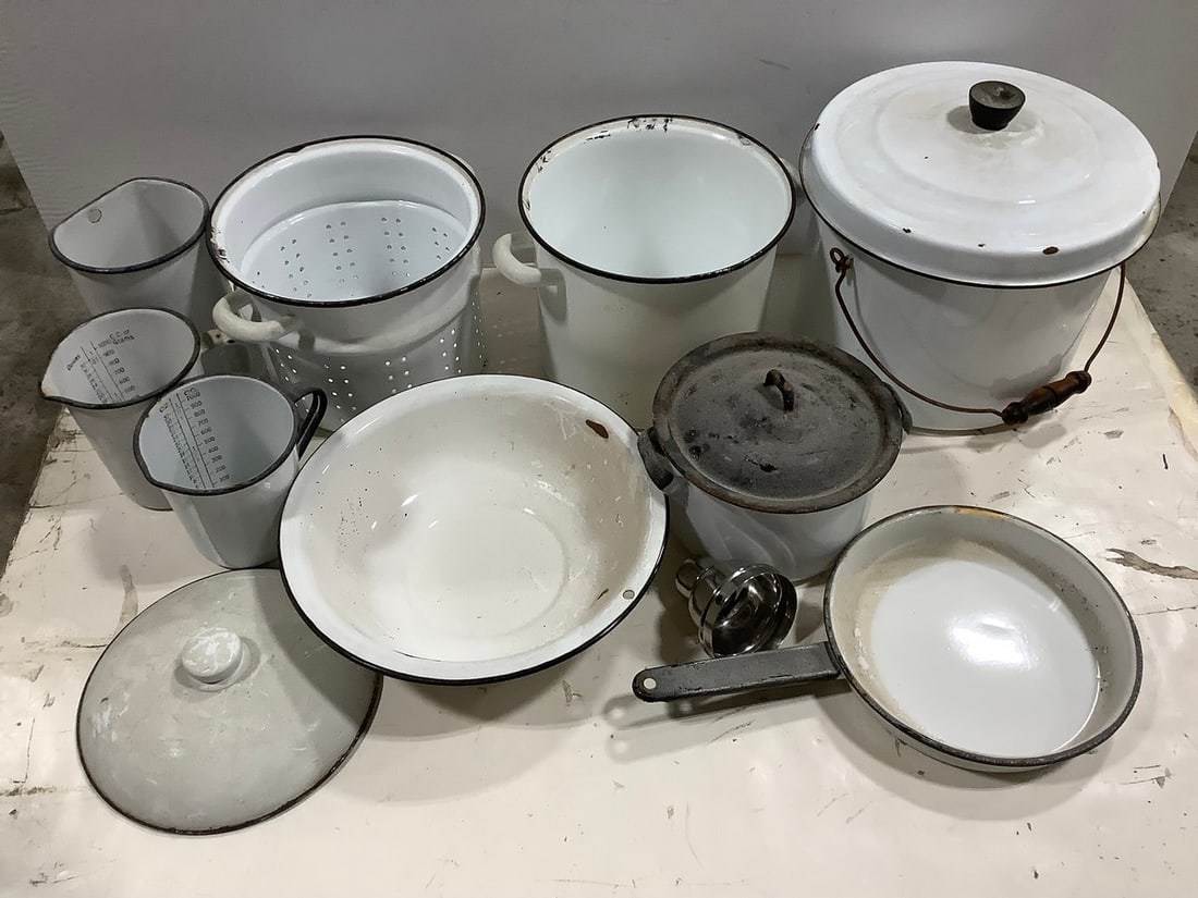 Enameled Pot Set and more(Tallest - 12in): Enameled Pot Set and more(Tallest - 12in)