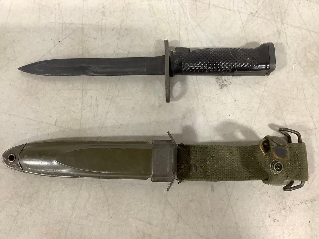 Vietnam War US M7BOC Bayonet and M8A1 Scabbaro US Military: Vietnam War US M7BOC Bayonet and M8A1 Scabbaro US Military