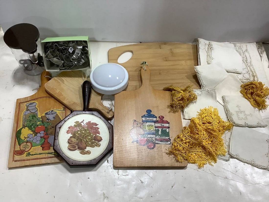 Various Cutting Boards, Cookie Cutters, and more (Tallest - 6.25in) (1 of 1)