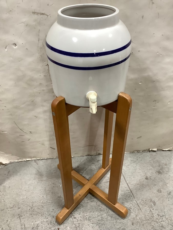 Drink dispenser with wooden stand(37in.tall): Drink dispenser with wooden stand(37in.tall)