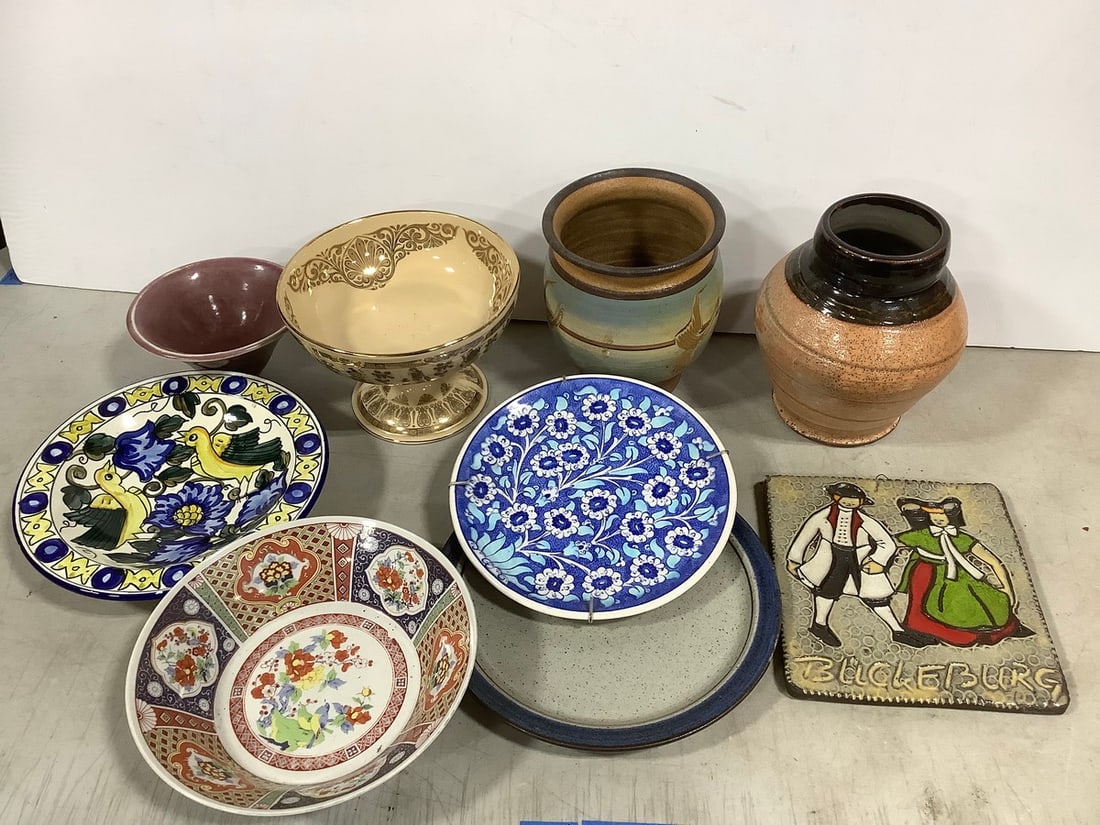 Various Decorative Bowls, Plates, Pottery Vases, and more (Tallest - 8.5in): Various Decorative Bowls, Plates, Pottery Vases, and more (Tallest - 8.5in)
