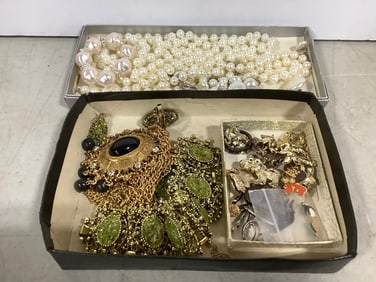 Various Costume Jewelry (Necklaces, Brooches, and more)