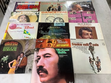 Vintage records(Frankie Valli, Dean Martin, Leroy Holmes, and more)