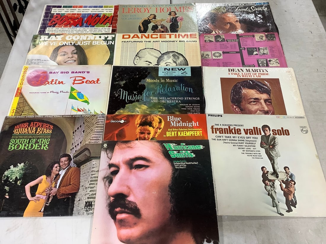 Vintage records(Frankie Valli, Dean Martin, Leroy Holmes, and more): Vintage records(Frankie Valli, Dean Martin, Leroy Holmes, and more)