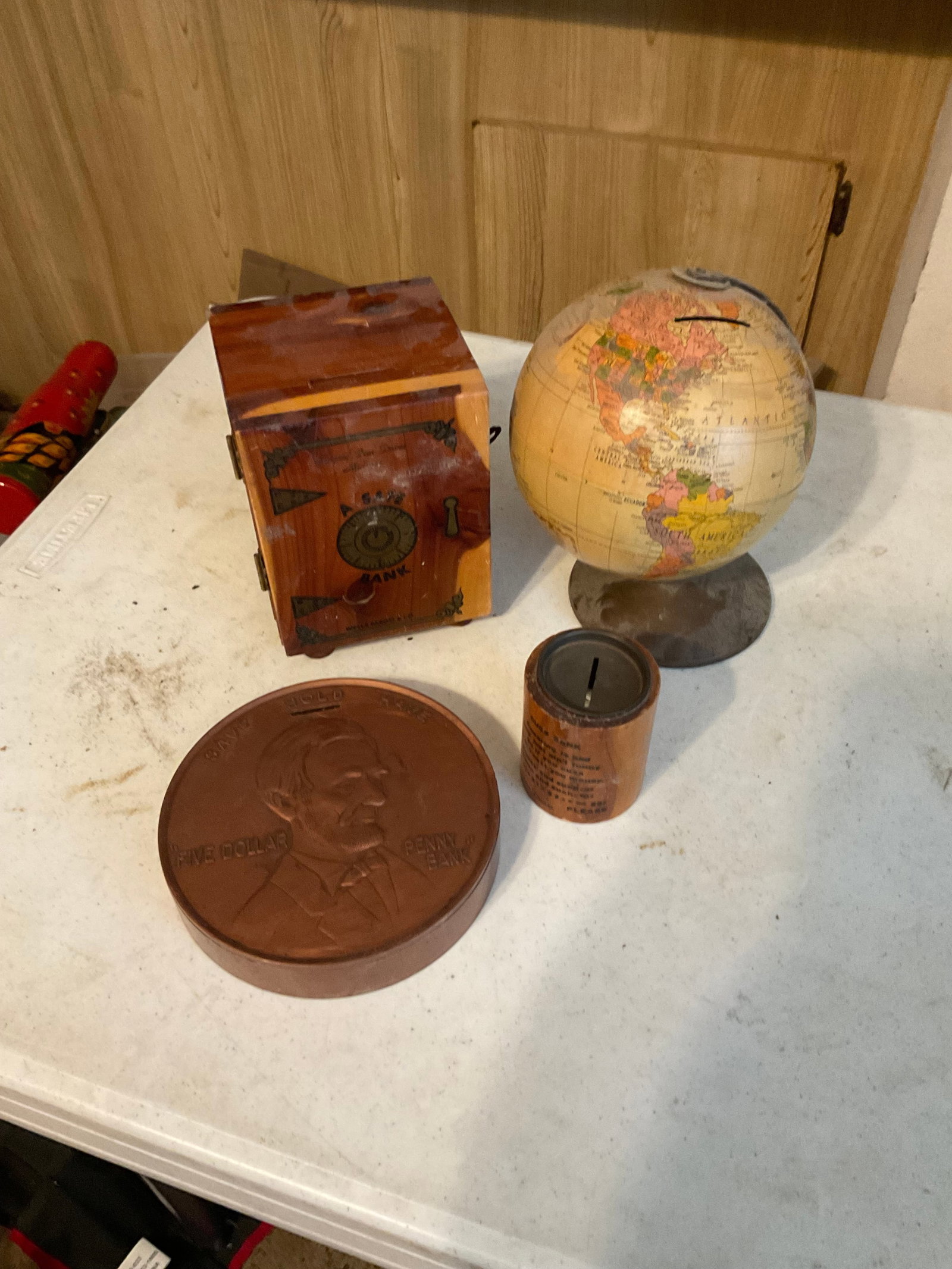 lot of vintage banks: lot of vintage banks