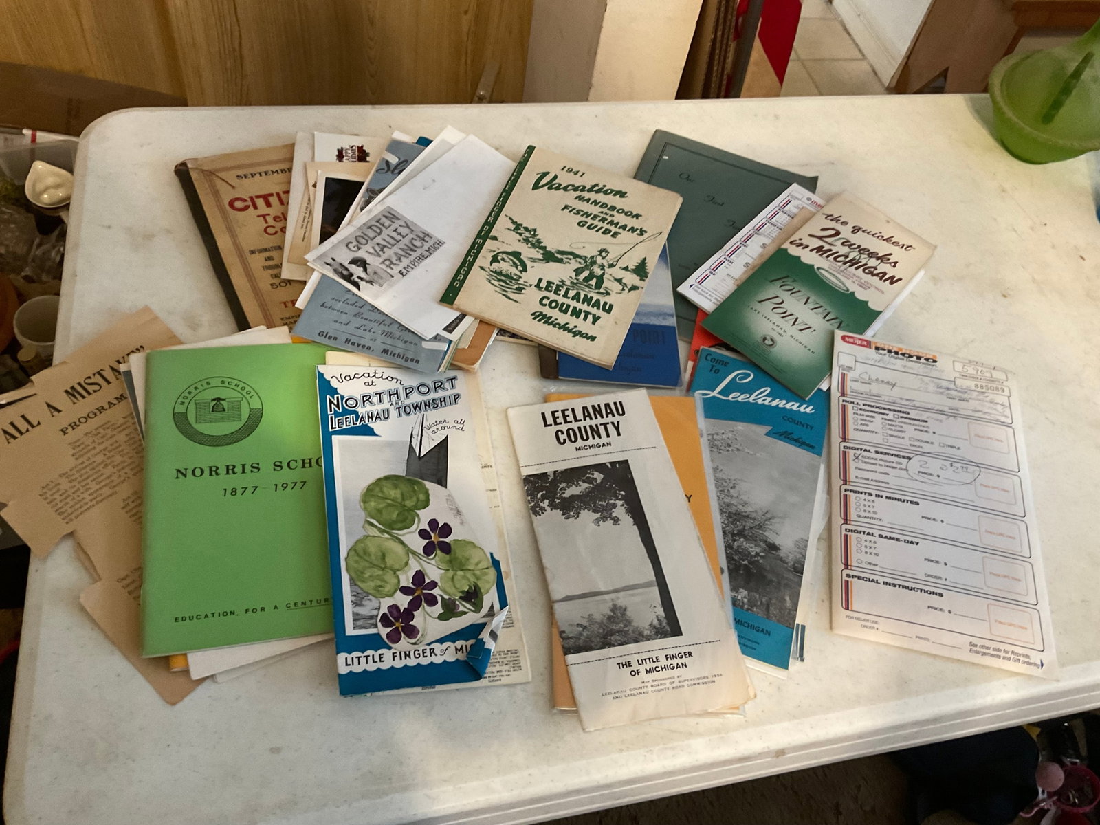 lot of ephemera: lot of ephemera