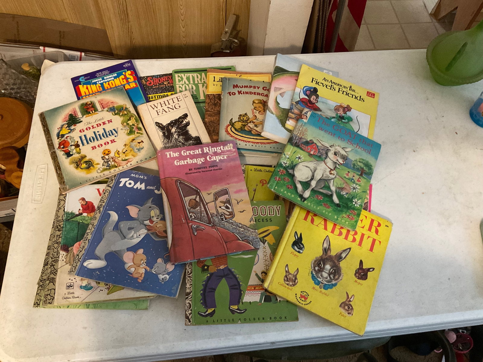 lot of vintage children's books: lot of vintage children's books